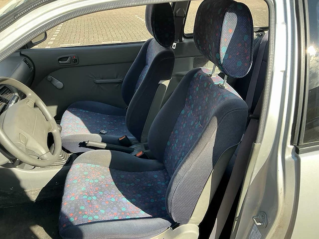 2002 suzuki swift personenauto - afbeelding 24 van  36