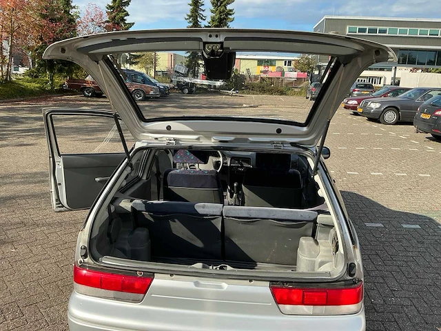 2002 suzuki swift personenauto - afbeelding 32 van  36