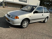 2002 suzuki swift personenauto - afbeelding 1 van  36