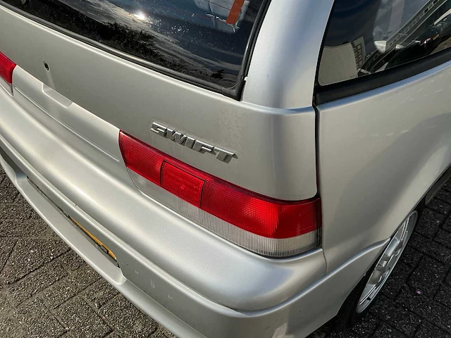 2002 suzuki swift personenauto - afbeelding 14 van  36