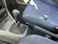 2002 suzuki swift personenauto - afbeelding 21 van  36