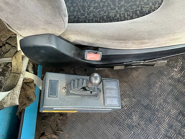 2002 terberg yt220 rangeertrekker - afbeelding 16 van  29