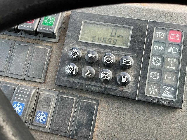 2002 terberg yt220 rangeertrekker - afbeelding 18 van  29