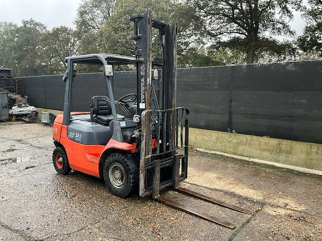 2002 toyota 02-7fdf25 vorkheftruck - afbeelding 12 van  24