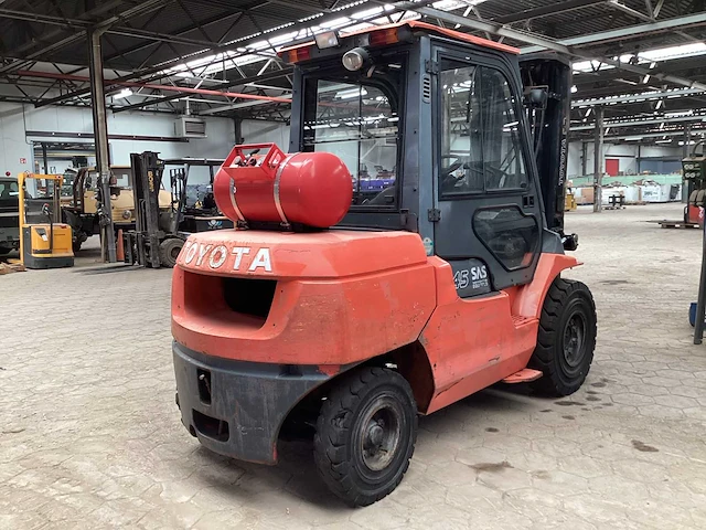 2002 toyota 02-7fg40 vorkheftruck - afbeelding 6 van  12