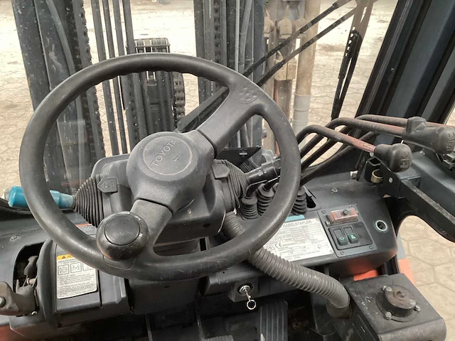 2002 toyota 02-7fg40 vorkheftruck - afbeelding 12 van  12