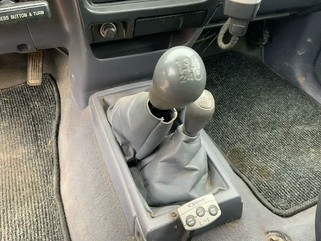 2002 toyota hilux 2.5 d4-d 100 extra bedrijfswagen - afbeelding 7 van  33
