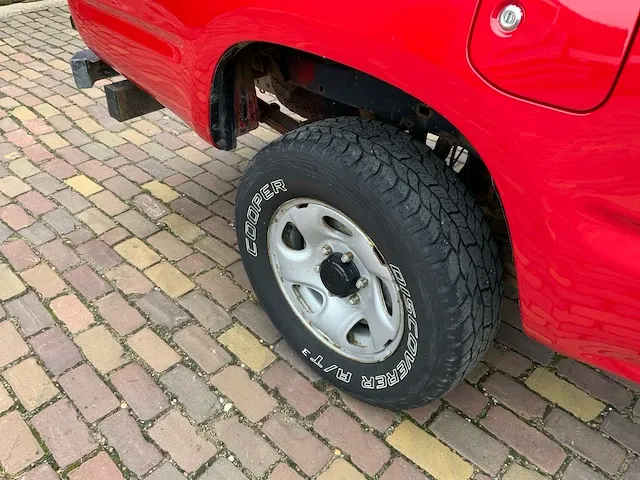 2002 toyota hilux 2.5 d4-d 100 extra bedrijfswagen - afbeelding 21 van  33
