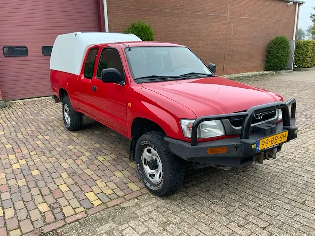 2002 toyota hilux 2.5 d4-d 100 extra bedrijfswagen - afbeelding 12 van  33