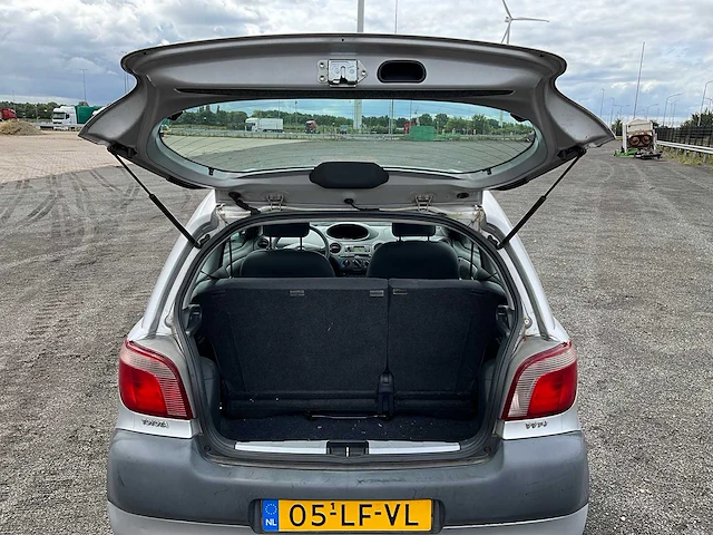 2002 toyota yaris 1.0 personenauto - afbeelding 16 van  28