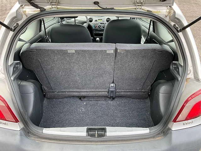 2002 toyota yaris 1.0 personenauto - afbeelding 17 van  28