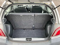 2002 toyota yaris 1.0 personenauto - afbeelding 17 van  28