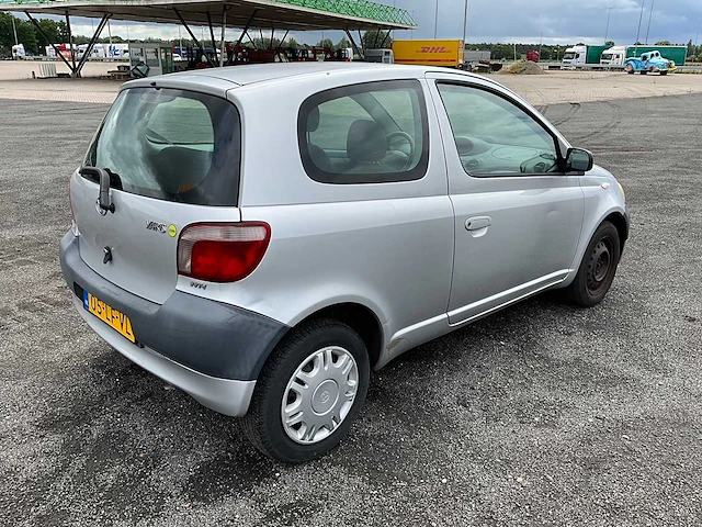 2002 toyota yaris 1.0 personenauto - afbeelding 24 van  28