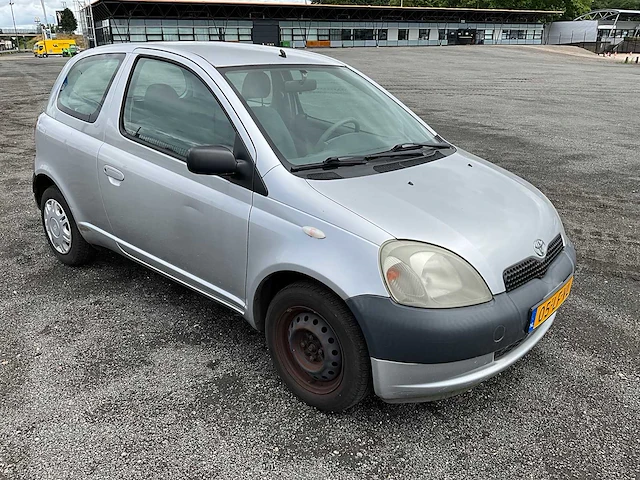 2002 toyota yaris 1.0 personenauto - afbeelding 26 van  28