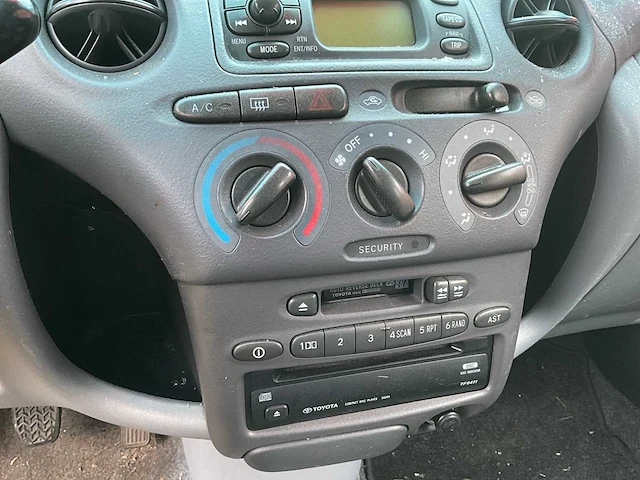 2002 toyota yaris personenauto - afbeelding 3 van  13