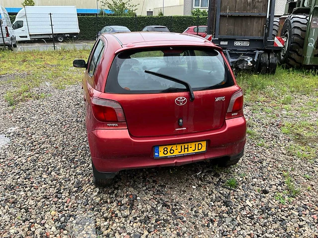 2002 toyota yaris personenauto - afbeelding 9 van  13
