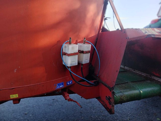 2002 trioliet tm-2-s-1600 voermengwagen - afbeelding 4 van  22