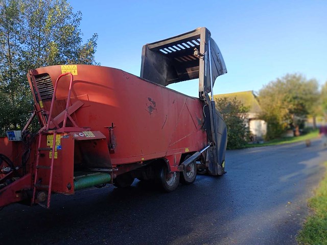 2002 trioliet tm-2-s-1600 voermengwagen - afbeelding 16 van  22