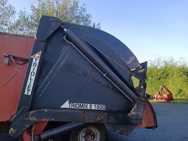 2002 trioliet tm-2-s-1600 voermengwagen - afbeelding 20 van  22