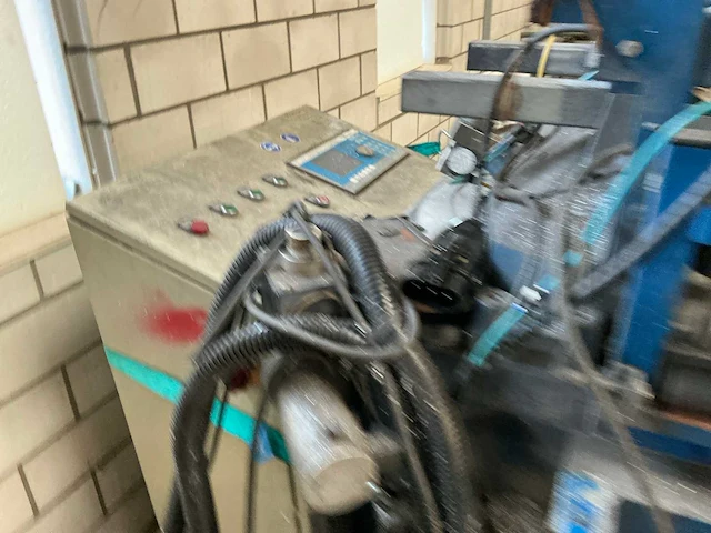 2002 vdt onderloop afkortcirkelzaagmachine - afbeelding 6 van  8