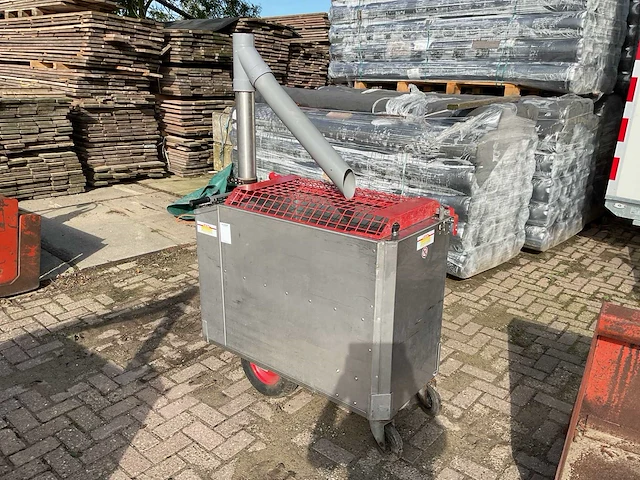 2002 vliebo easymix voermengwagen - afbeelding 1 van  7