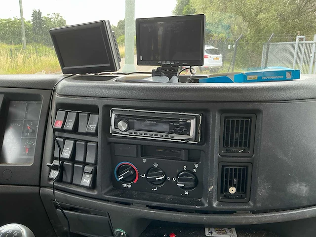 2002 volvo fl220 fl6h42r paardenvrachtwagen - afbeelding 33 van  74
