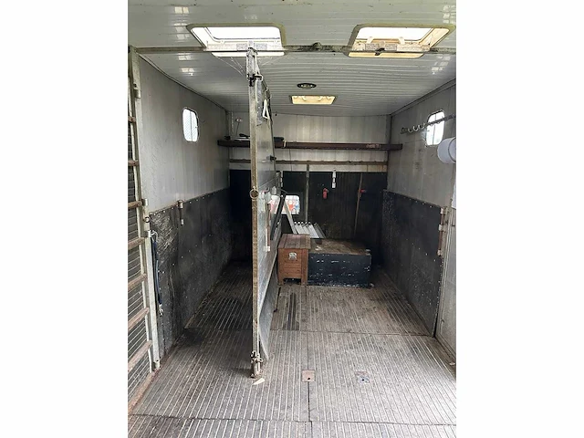 2002 volvo fl220 fl6h42r paardenvrachtwagen - afbeelding 70 van  74
