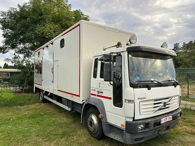 2002 volvo fl220 fl6h42r paardenvrachtwagen - afbeelding 67 van  74