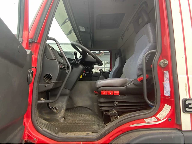 2002 volvo fm12.380 8x4 vrachtwagen tipper met atlas terex 125.2 a2 kraan - afbeelding 6 van  70