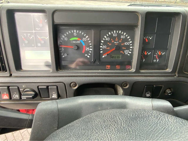 2002 volvo fm12.380 8x4 vrachtwagen tipper met atlas terex 125.2 a2 kraan - afbeelding 9 van  70