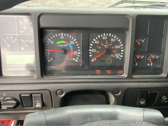 2002 volvo fm12.380 8x4 vrachtwagen tipper met atlas terex 125.2 a2 kraan - afbeelding 10 van  70
