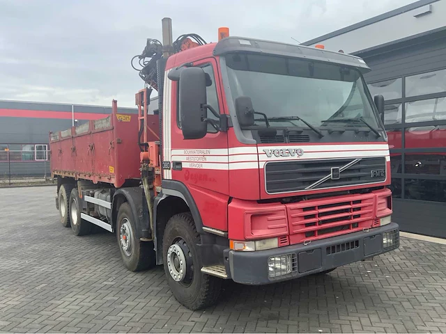 2002 volvo fm12.380 8x4 vrachtwagen tipper met atlas terex 125.2 a2 kraan - afbeelding 12 van  70