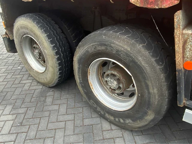 2002 volvo fm12.380 8x4 vrachtwagen tipper met atlas terex 125.2 a2 kraan - afbeelding 39 van  70