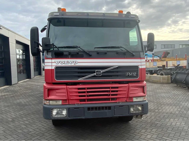 2002 volvo fm12.380 8x4 vrachtwagen tipper met atlas terex 125.2 a2 kraan - afbeelding 43 van  70