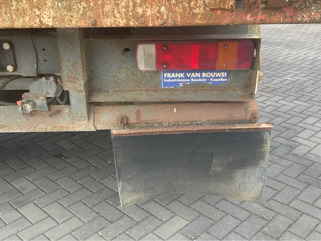 2002 volvo fm12.380 8x4 vrachtwagen tipper met atlas terex 125.2 a2 kraan - afbeelding 53 van  70