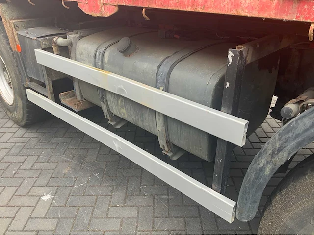 2002 volvo fm12.380 8x4 vrachtwagen tipper met atlas terex 125.2 a2 kraan - afbeelding 59 van  70
