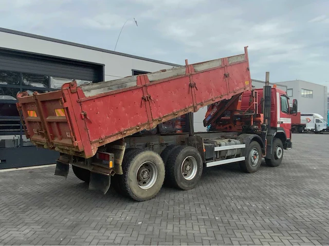2002 volvo fm12.380 8x4 vrachtwagen tipper met atlas terex 125.2 a2 kraan - afbeelding 60 van  70
