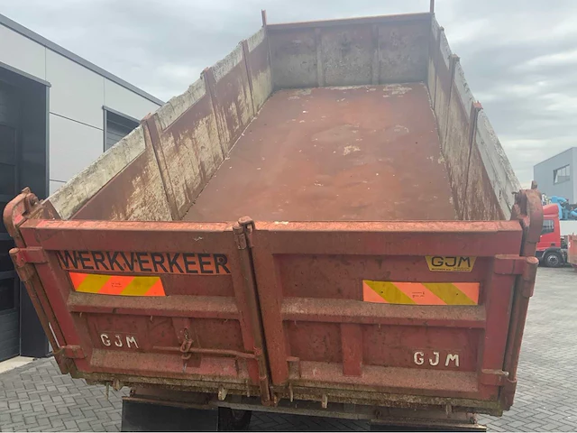 2002 volvo fm12.380 8x4 vrachtwagen tipper met atlas terex 125.2 a2 kraan - afbeelding 62 van  70