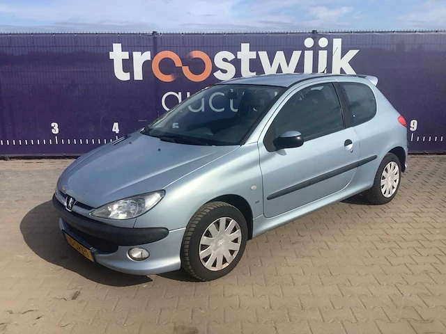 2003 - peugeot - 206 - 1.4 gentry - personenauto - afbeelding 1 van  11