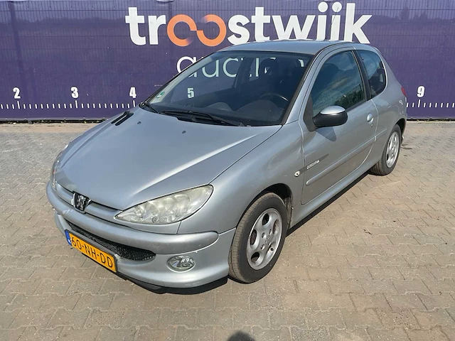 2003 - peugeot - 206 - 1.4 quiksilver - personenauto - afbeelding 1 van  13