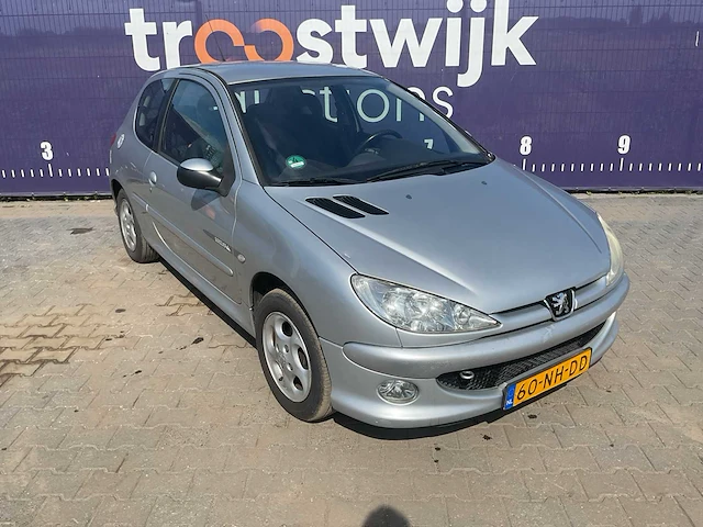 2003 - peugeot - 206 - 1.4 quiksilver - personenauto - afbeelding 6 van  13