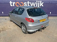2003 - peugeot - 206 - 1.4 quiksilver - personenauto - afbeelding 7 van  13