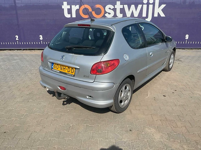 2003 - peugeot - 206 - 1.4 quiksilver - personenauto - afbeelding 8 van  13