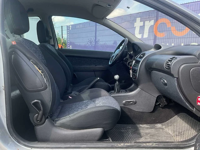 2003 - peugeot - 206 - 1.4 quiksilver - personenauto - afbeelding 9 van  13