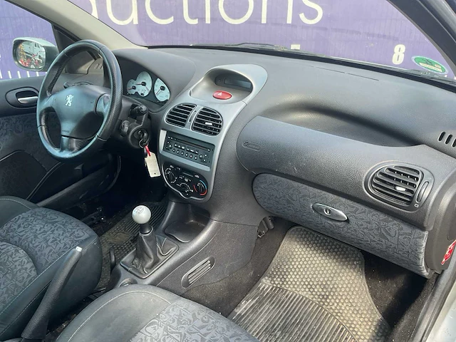 2003 - peugeot - 206 - 1.4 quiksilver - personenauto - afbeelding 11 van  13