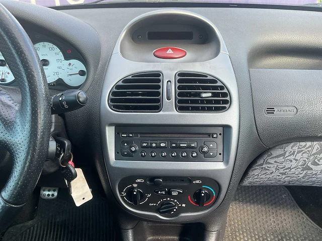 2003 - peugeot - 206 - 1.4 quiksilver - personenauto - afbeelding 13 van  13