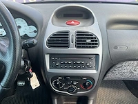 2003 - peugeot - 206 - 1.4 quiksilver - personenauto - afbeelding 13 van  13