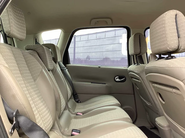 2003 - renault - scénic - 2.0-16v priv.luxe - personenauto - afbeelding 15 van  18