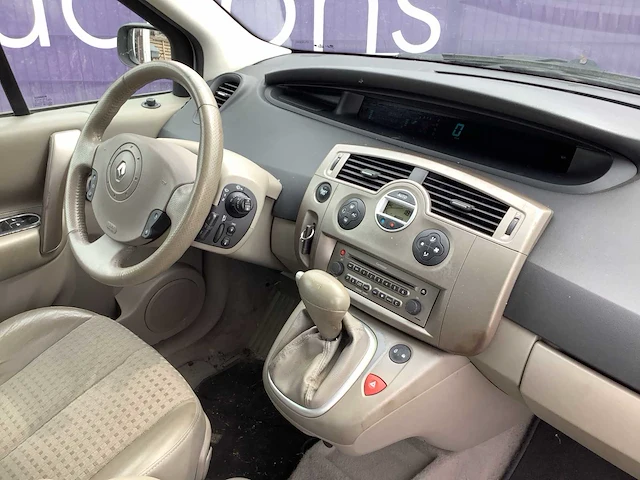 2003 - renault - scénic - 2.0-16v priv.luxe - personenauto - afbeelding 17 van  18
