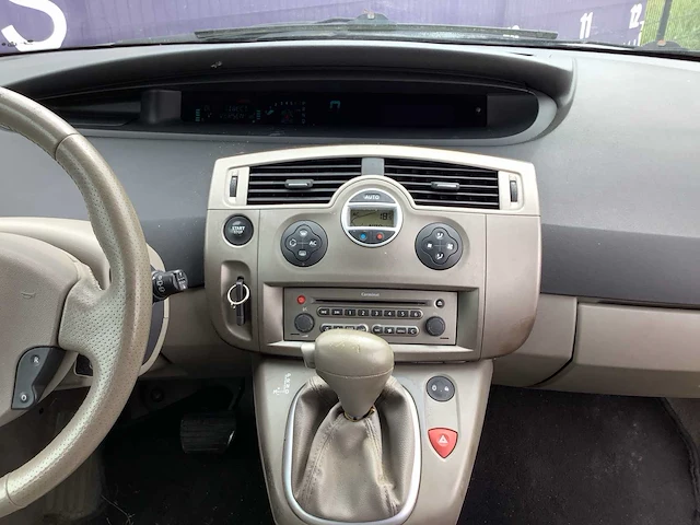 2003 - renault - scénic - 2.0-16v priv.luxe - personenauto - afbeelding 18 van  18